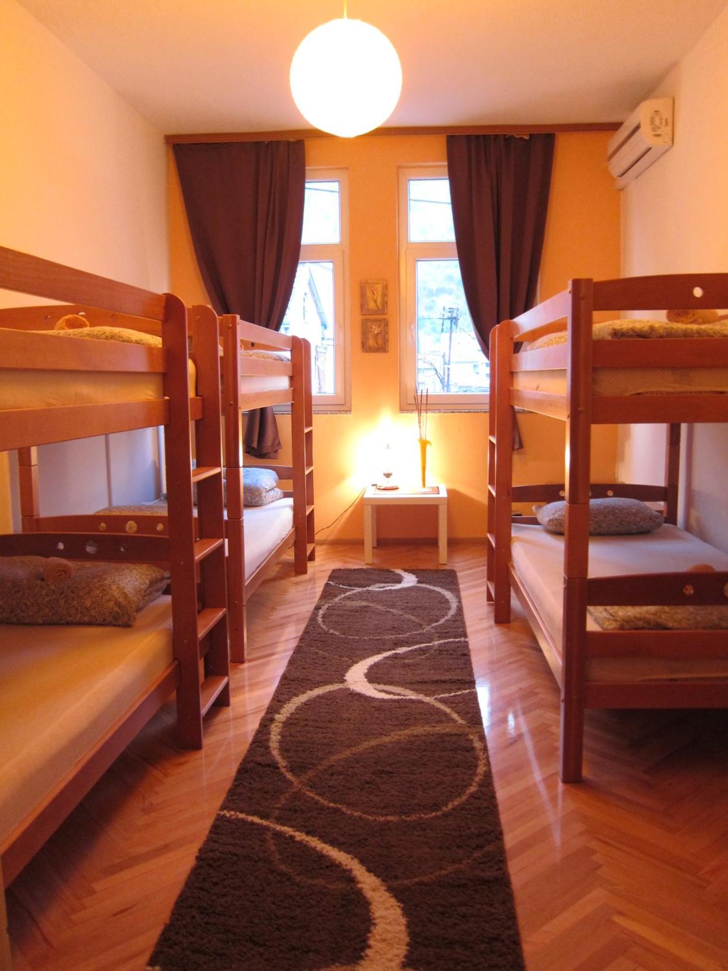 Hostel Taso'S House โมสตาร์ ภายนอก รูปภาพ