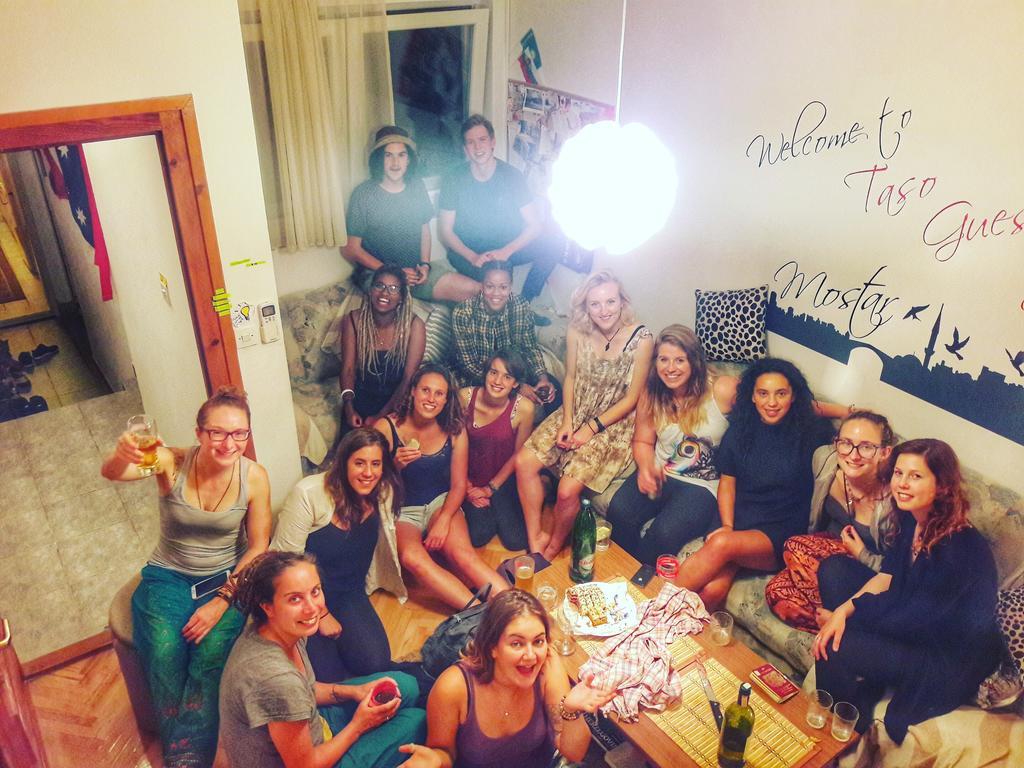 Hostel Taso'S House โมสตาร์ ภายนอก รูปภาพ